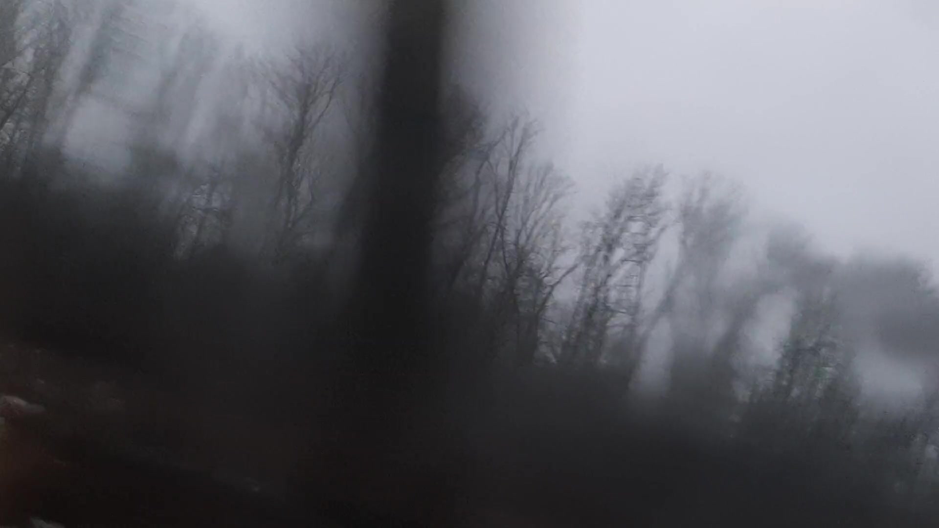 I masturbate riskily on a public train until I cum