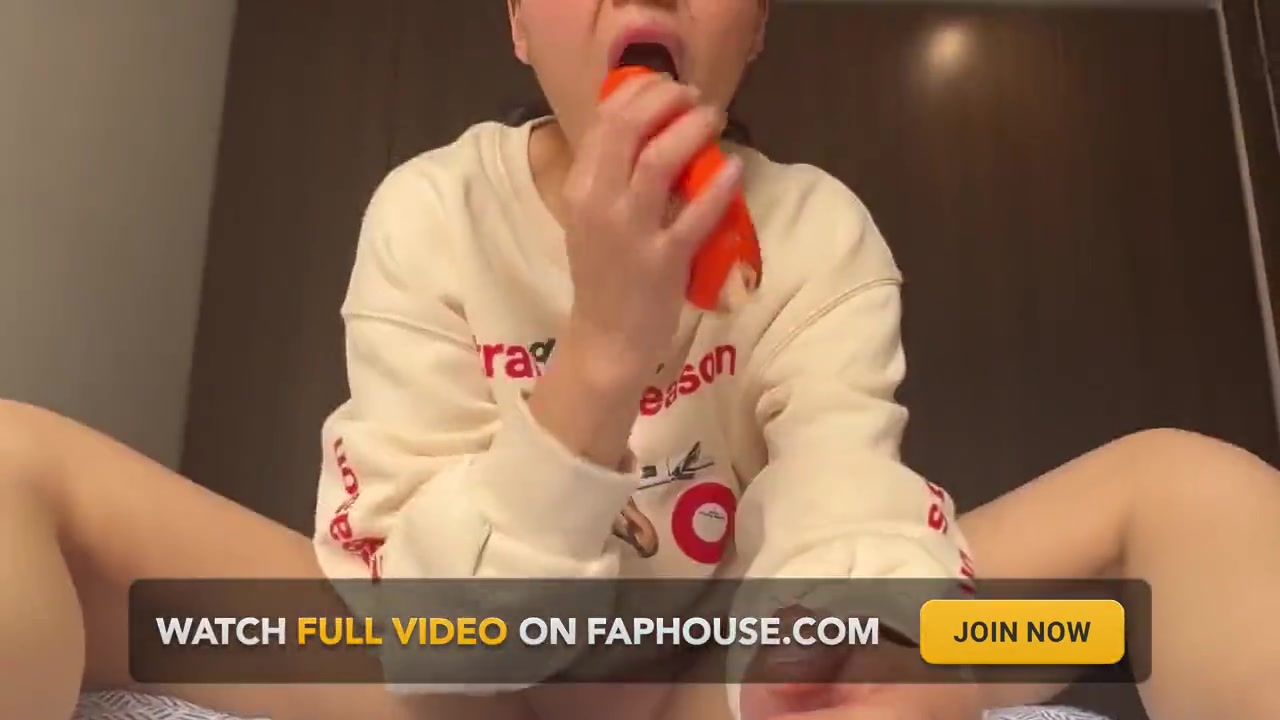 My Girlfriend's Feet Made Me Very Hot