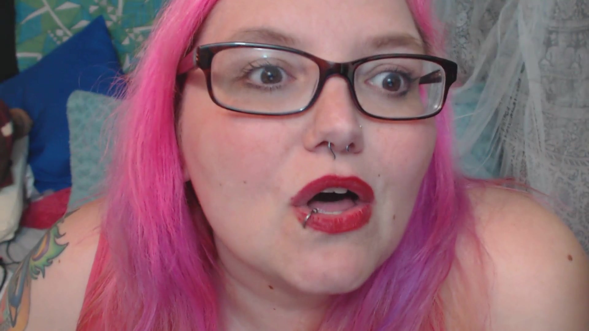 Sara Star has Bad Vision VINTAGE VID