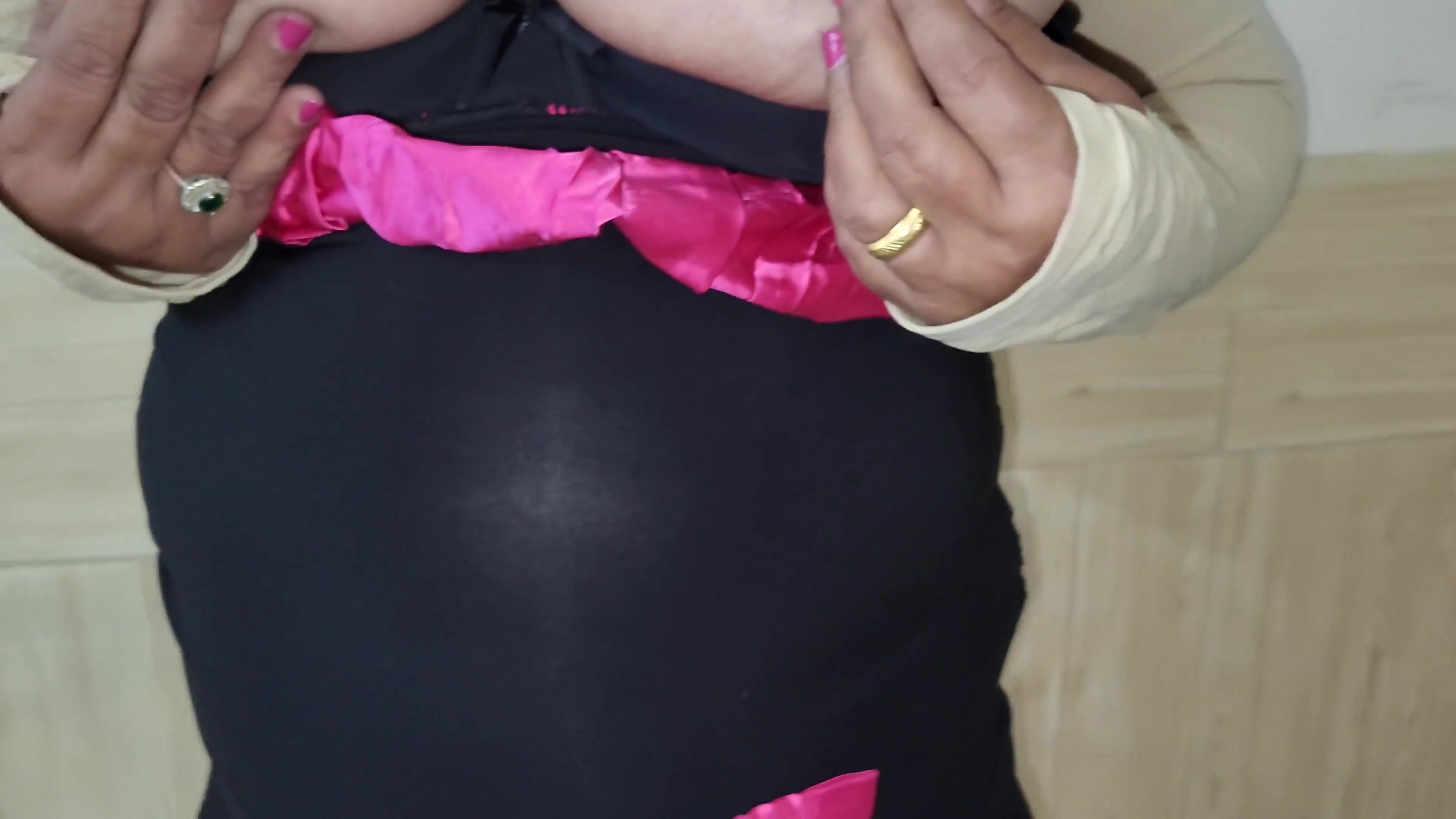 I Am so Pretty Love Me Sweetheart