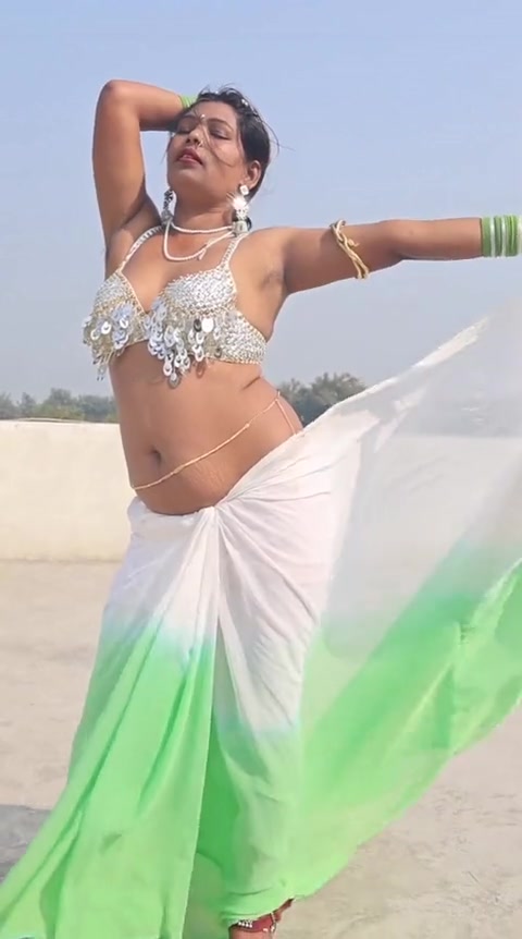 FIRST TIME BLUSHED DESI INDIAN WOMEN CHEATING HER HUSBAND