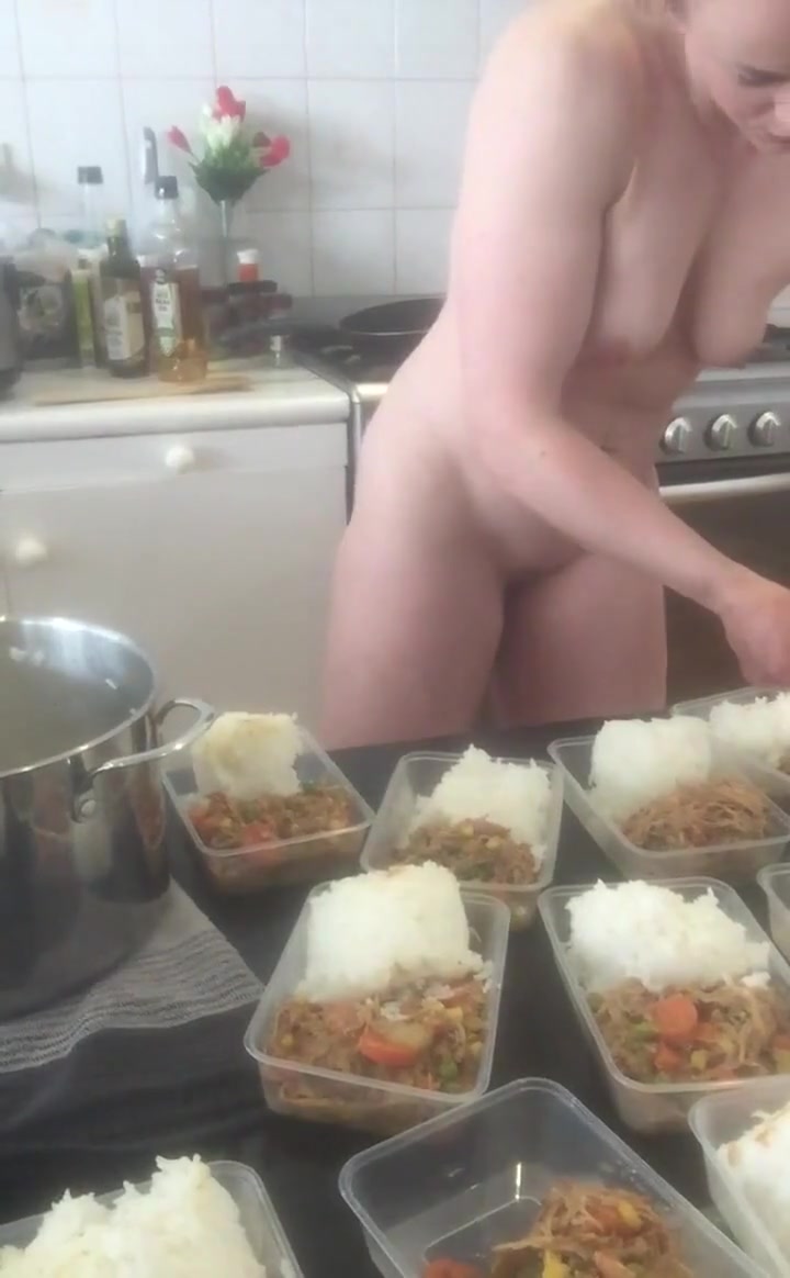 Naked Meal Prep Watch to the End I Start to Have Some Fun Playing with Myself