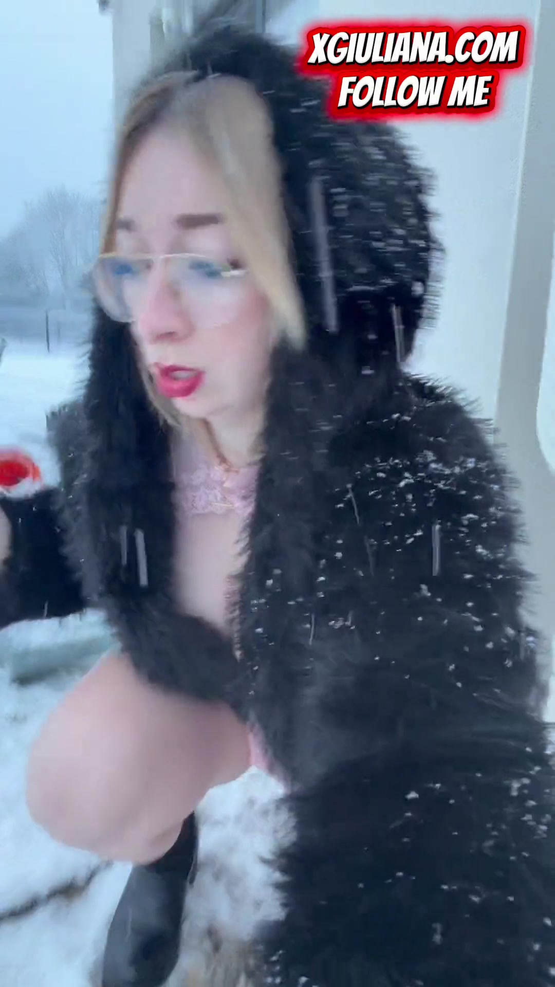 Giuliana this dildo and this feels good under the Normandy snow