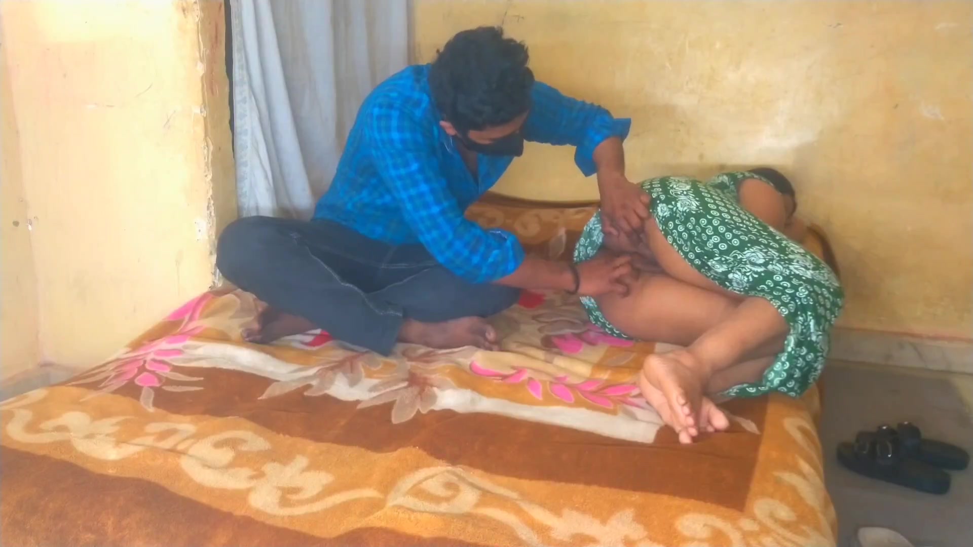 Stepbrother sex with step sister and gave her pleasure the whole night