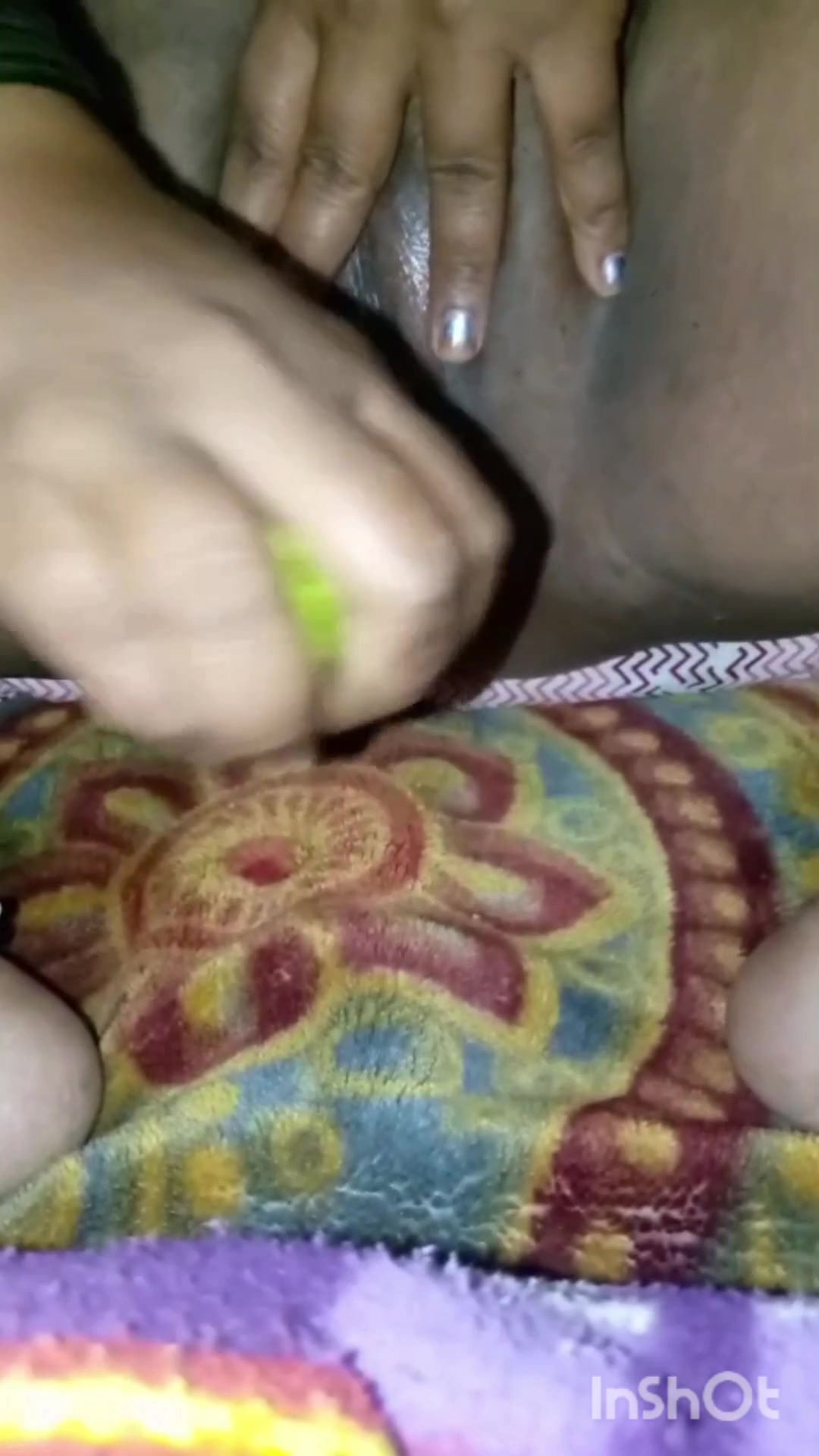 Today, Savita Bhabhi completely emptied her vagina of all its fluids.