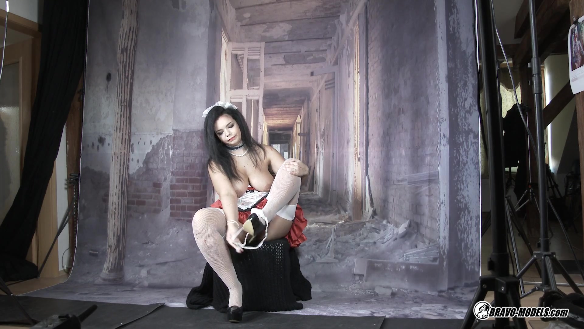 Sofia Lee - 414 - Photoshoot Backstage