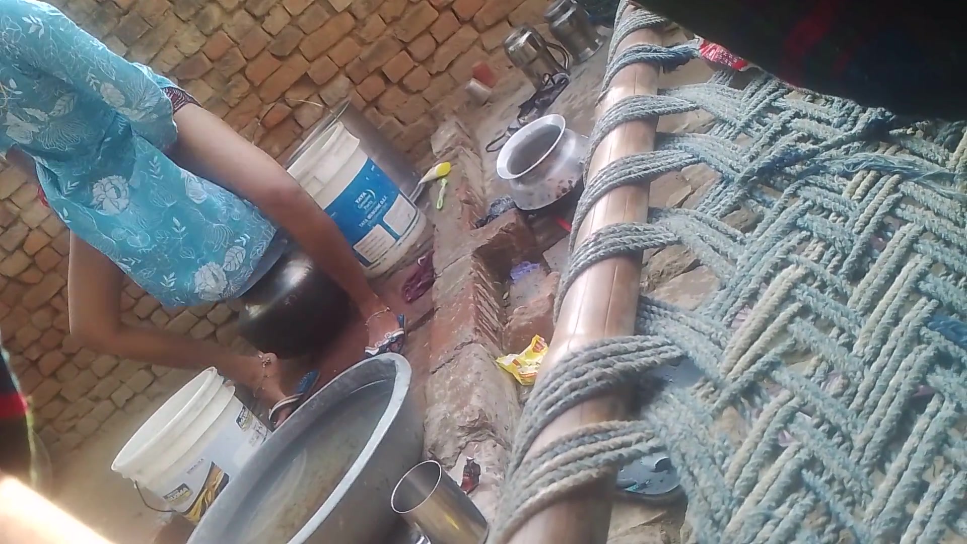 Desi newly bhabhi bathing mms