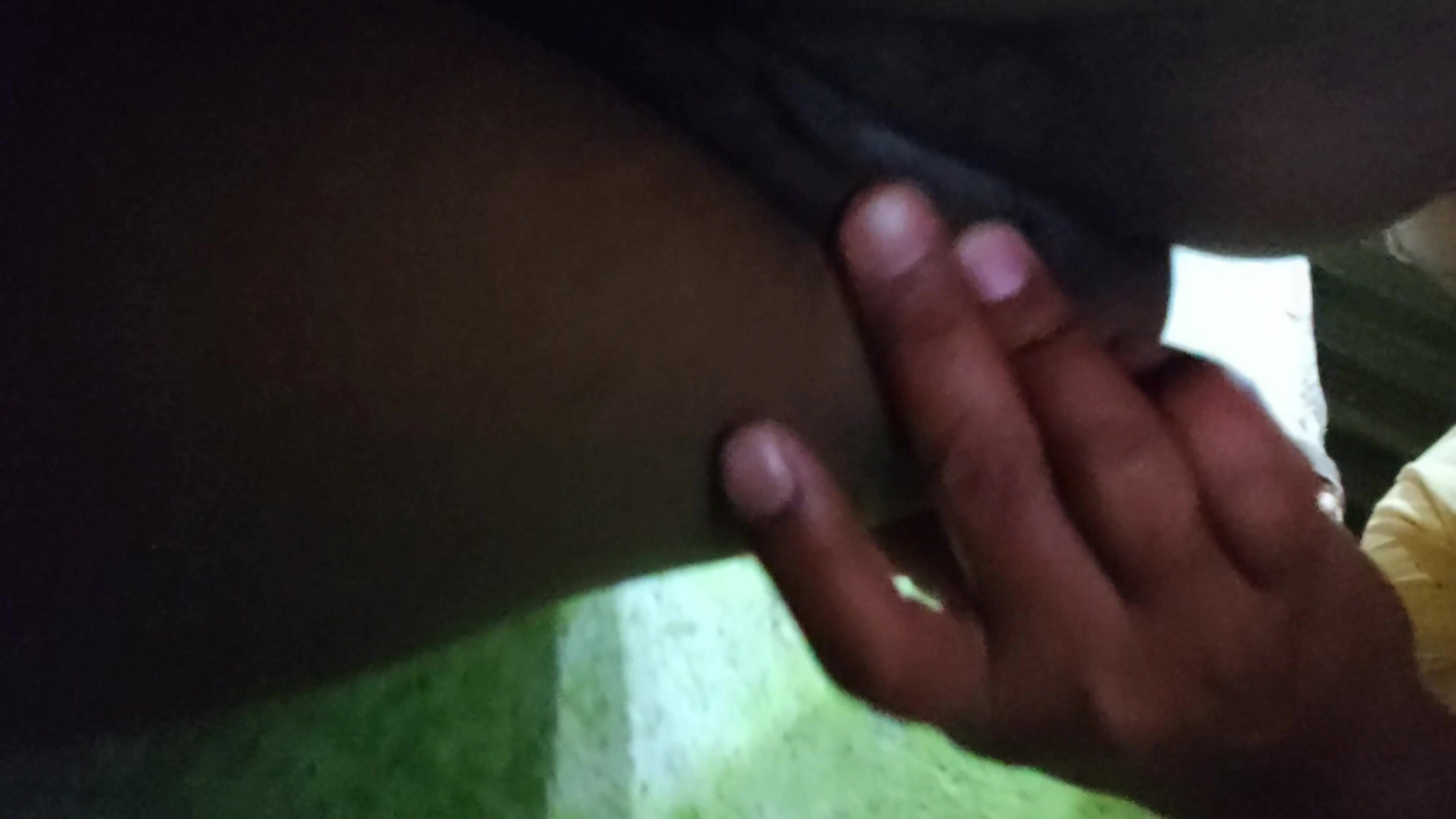 Mere bade bhai ke bibi ne muze muth marte huaa dekh liya, me bahot Josh me tha mene bhabhi ji ke samne muth mar- daver bhabhi boobs suking .