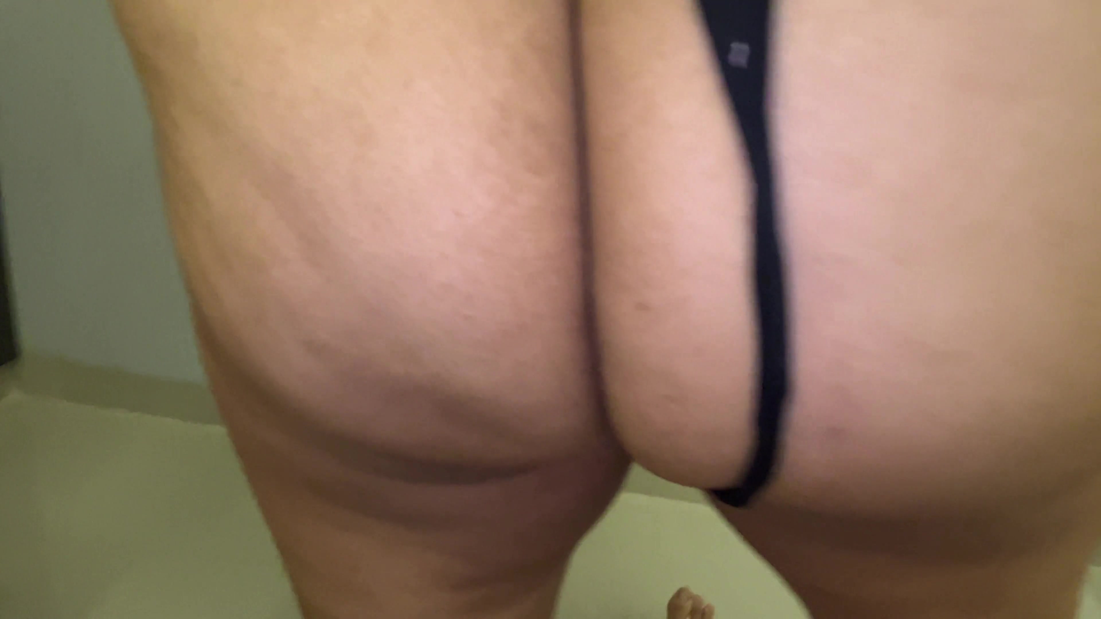 My friend's big ass stepmom lets me fuck her while her husband works