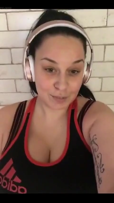 Working Out at the Gym... Cardio Before Weights and Yes I Train 5 Times a Week 2 Hours Each Session