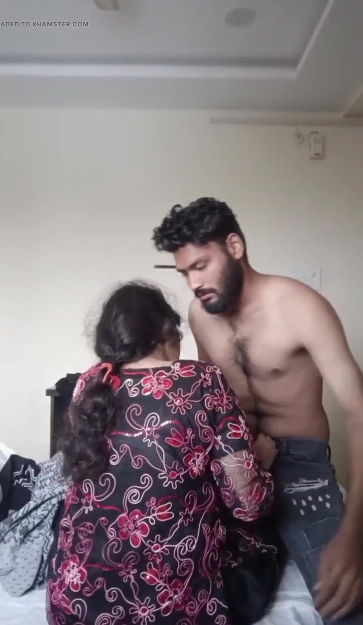 Indian Desi Girl Sex with Her College Friend