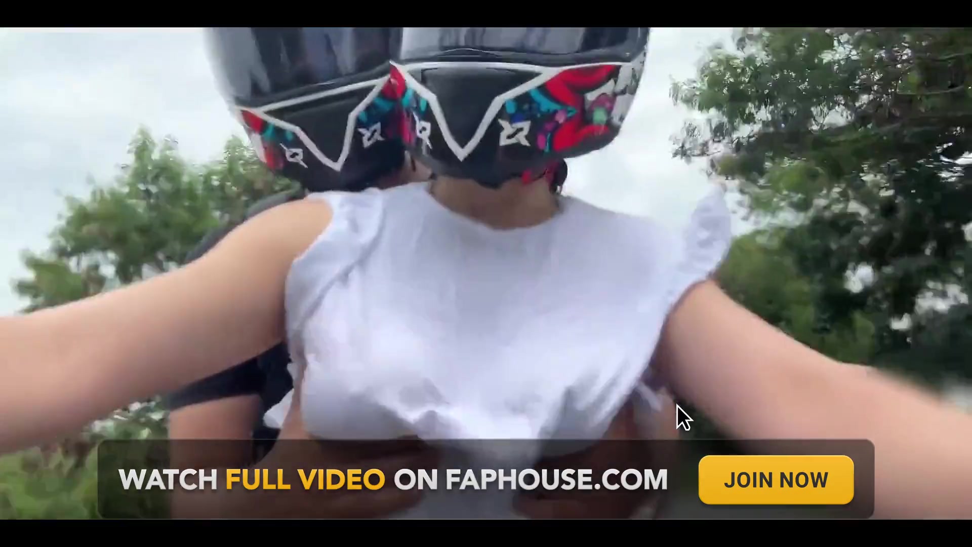 I Picked up My Favorite Client From Didi Without a Bra and Touched My Big Tits Again