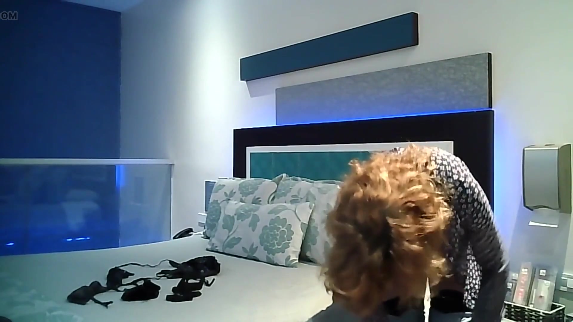 My wife starts to get excited and shows off, she wants to fuck with my friend