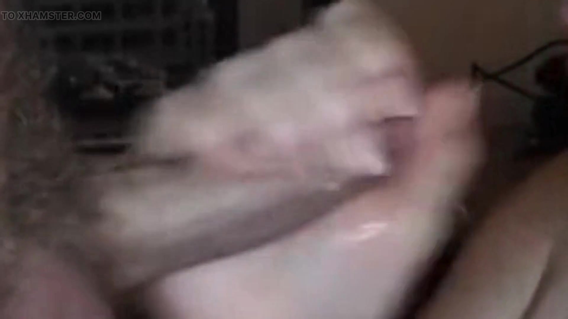 A small dick gets big from oral caresses and ends up