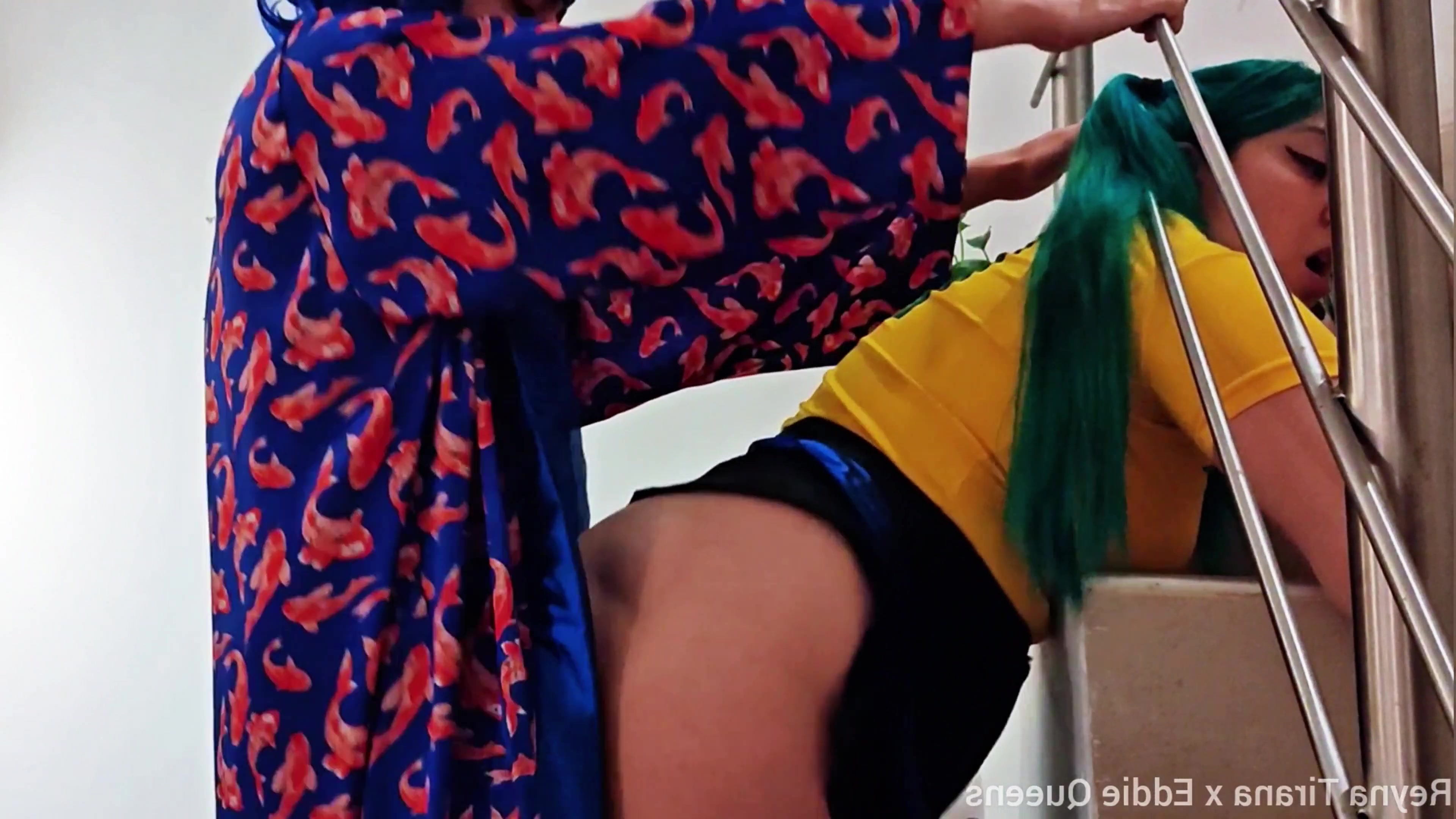 Brazilian Miku Gets Stuck On The Stairs And Kaito Gives Her More Than A Hand Part 1