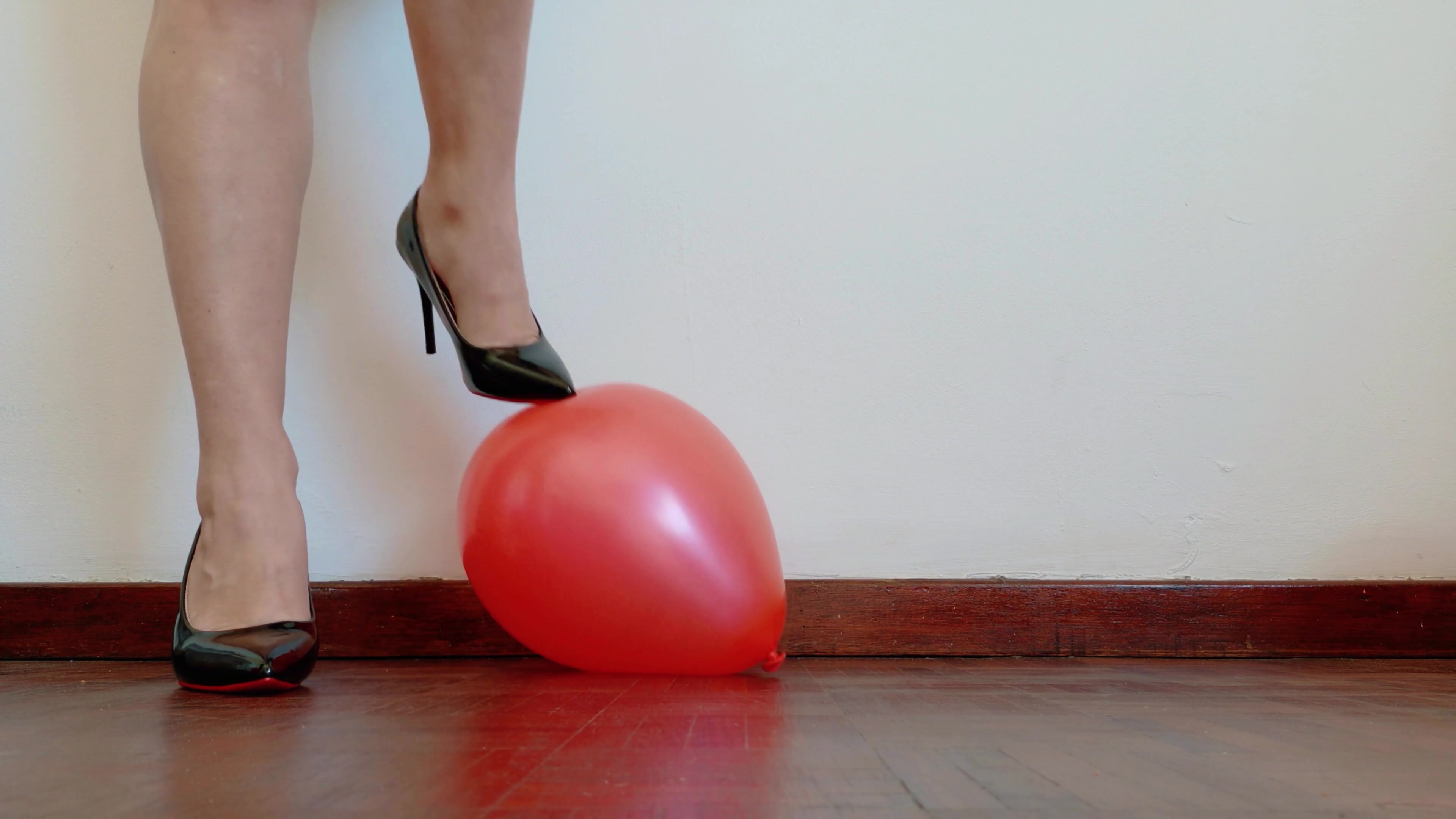 High heel Balloon Pop! Extended Version