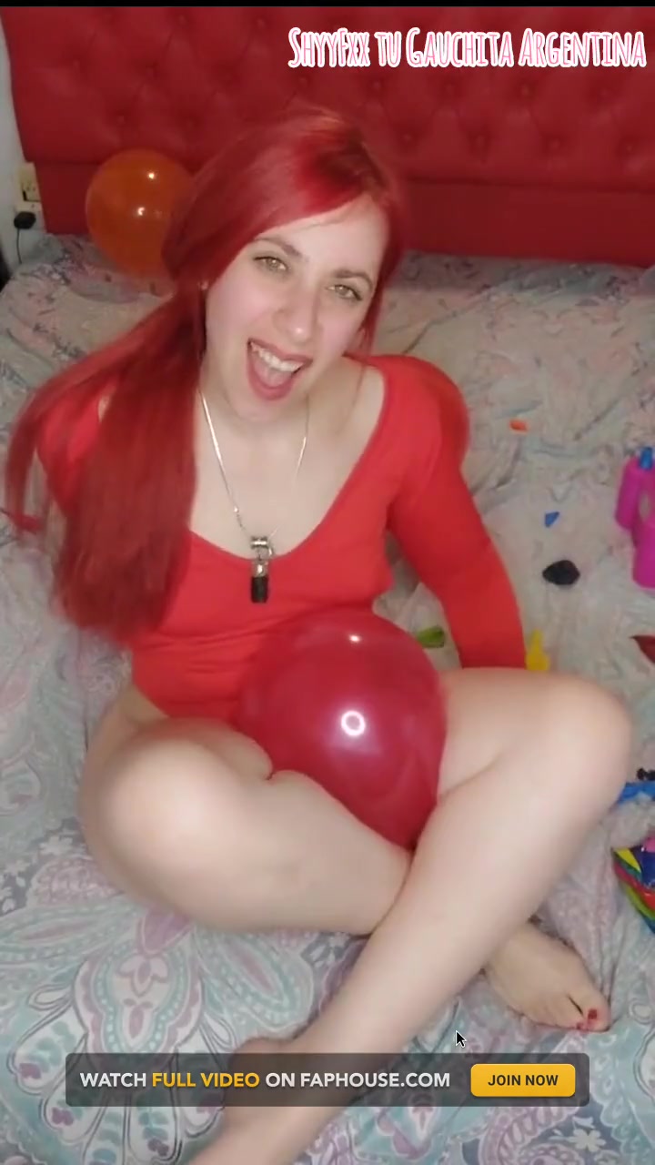 Your Sexy Argentinian Hot Looner Girl Strickes Again!