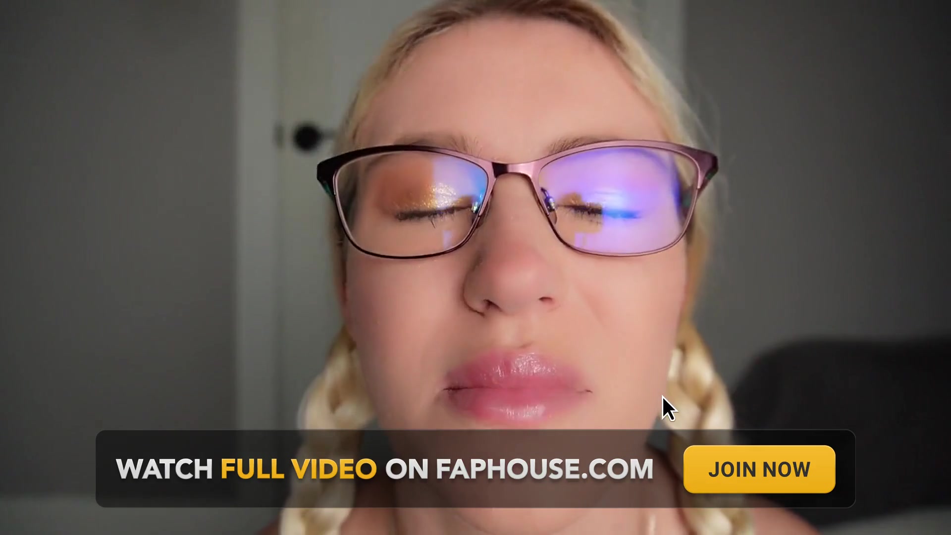 Lunch Hour Humiliation