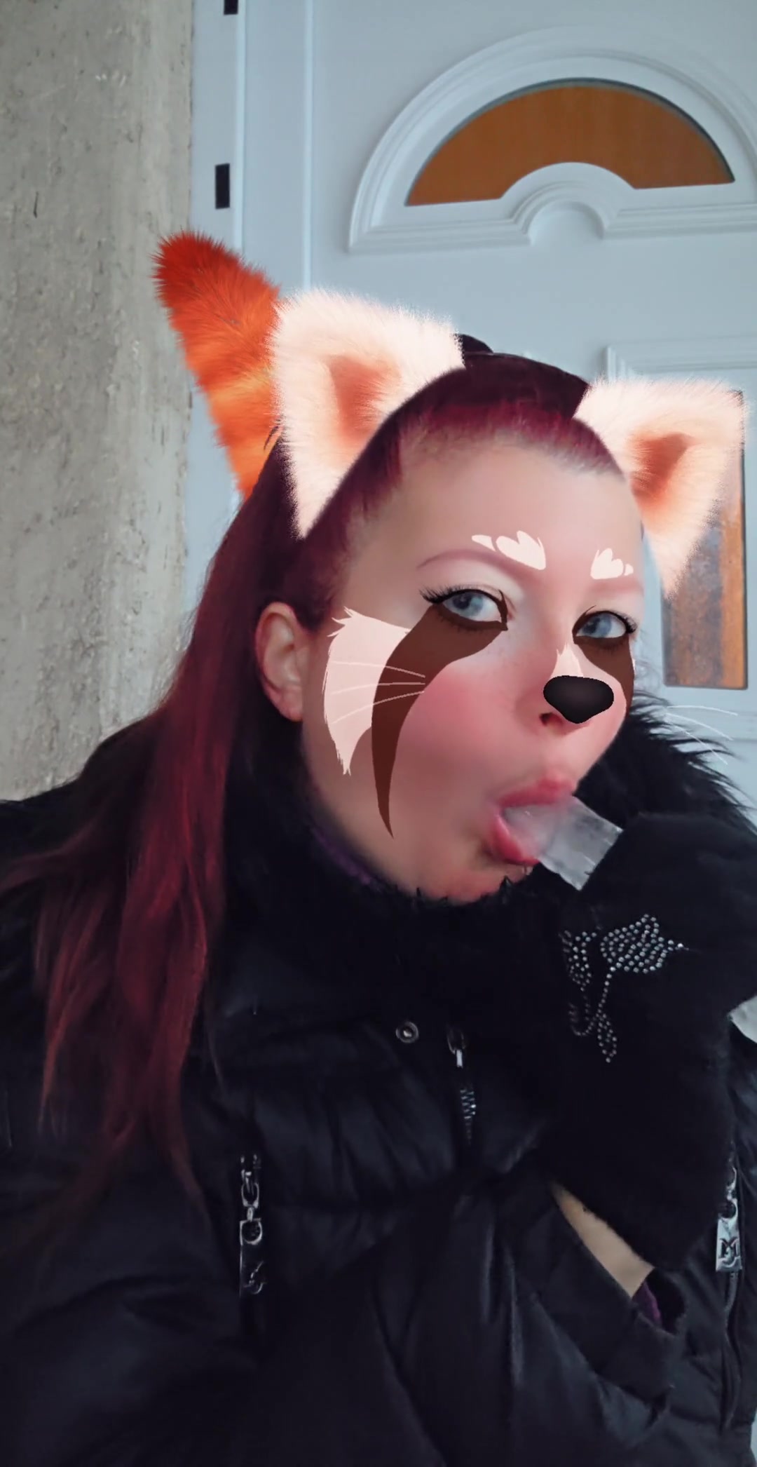 Kinky girl Ana Liz sucks a thick icicle in secret..