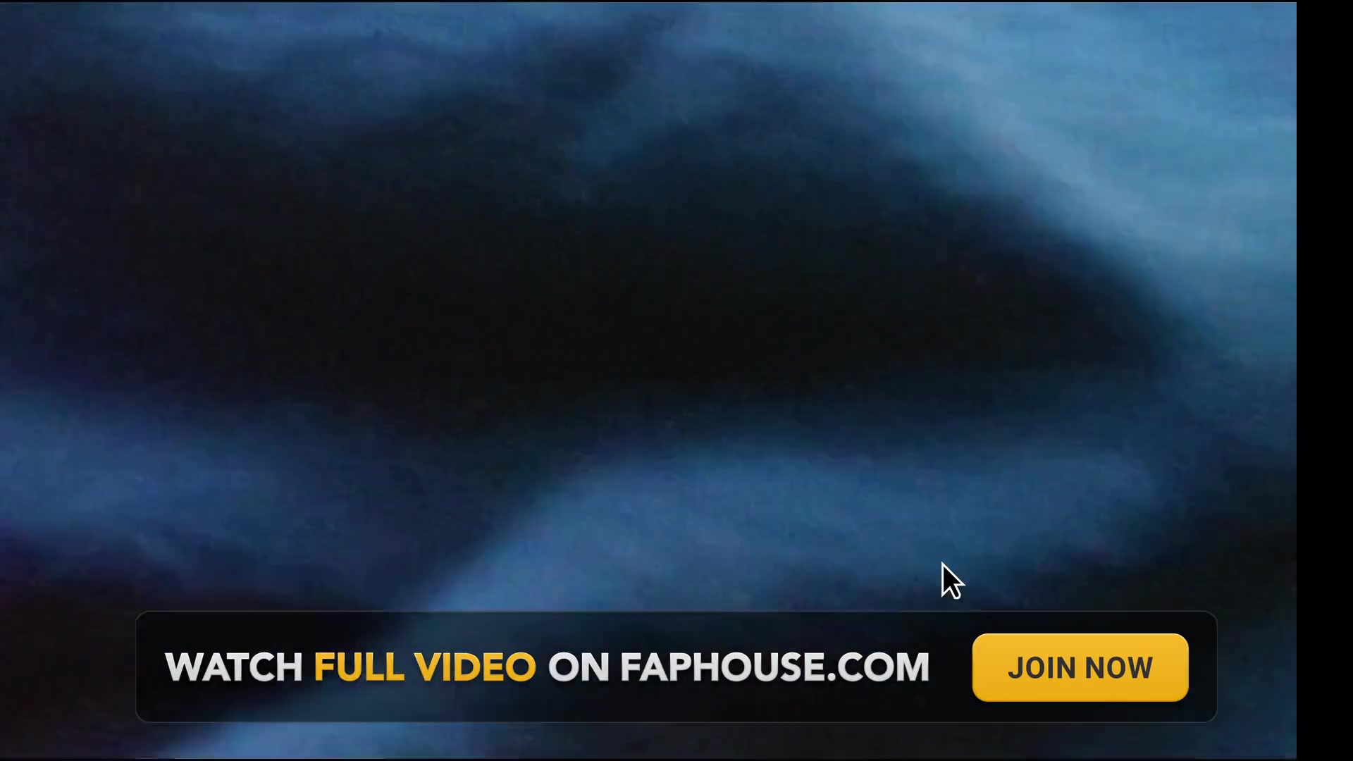 MILF Gets Her Pussy Eaten and Fucked at the River