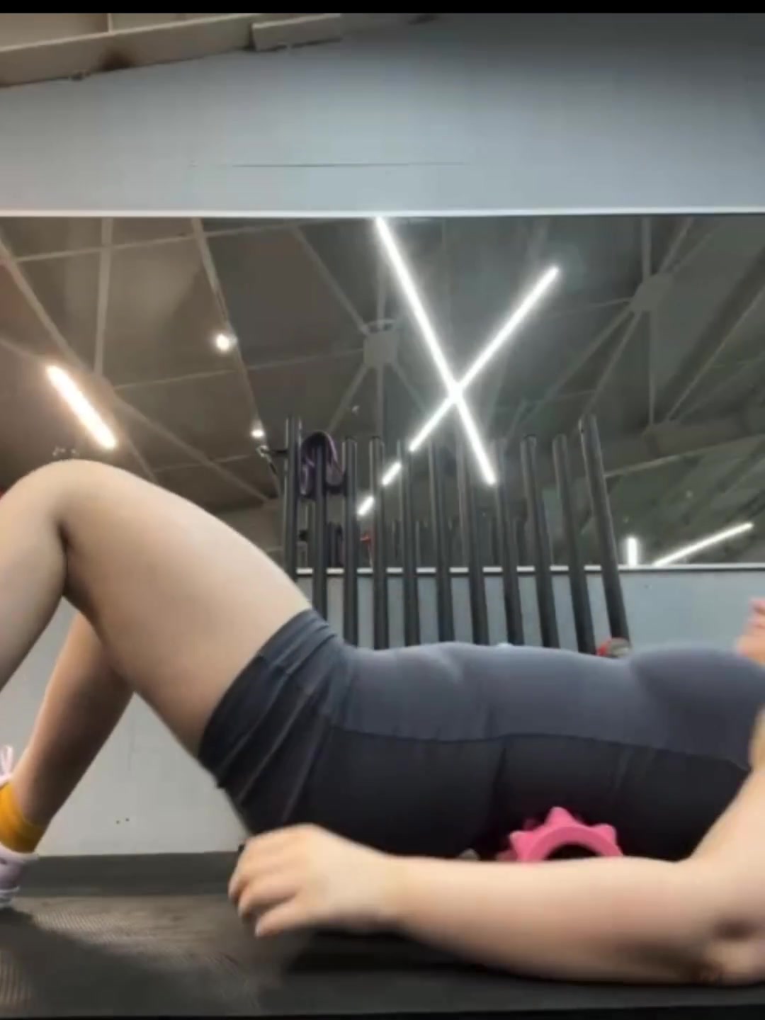 Bbw girl training in the gym
