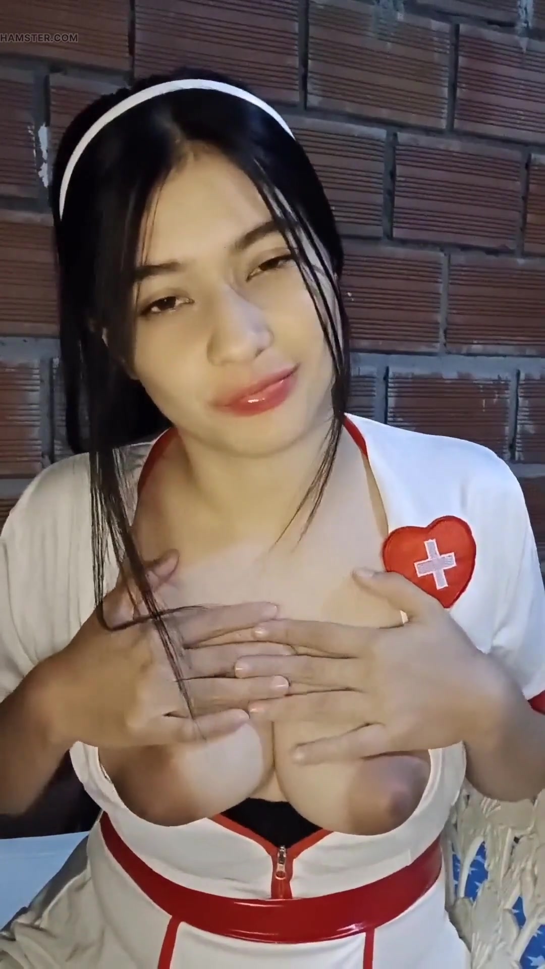 Latina Masturbates Well Until She Reaches Orgasm Before Taking a Bath