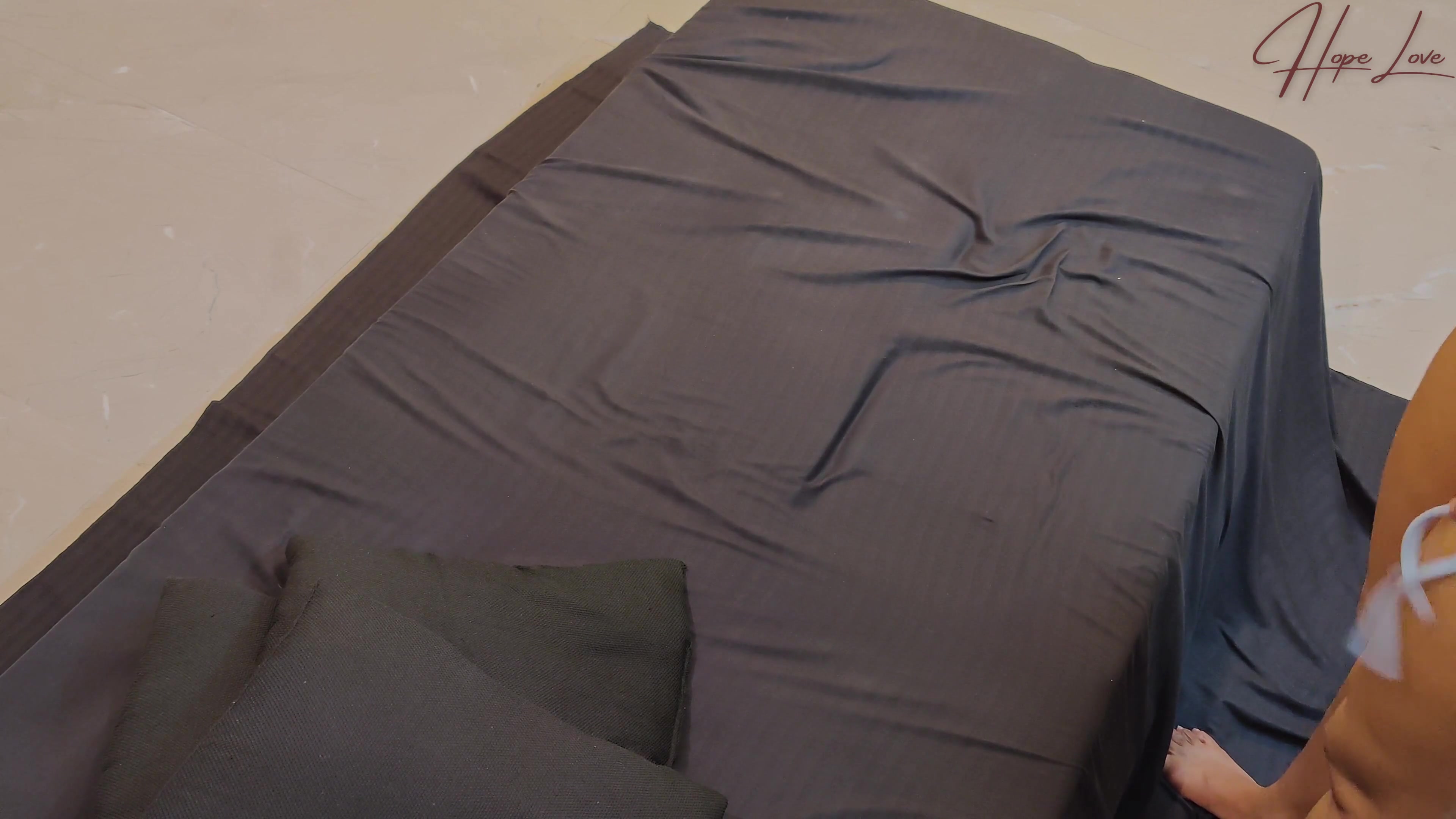 Malaysian Girl Visits Her Neighbor After Work Before Going Home and Rides Him.