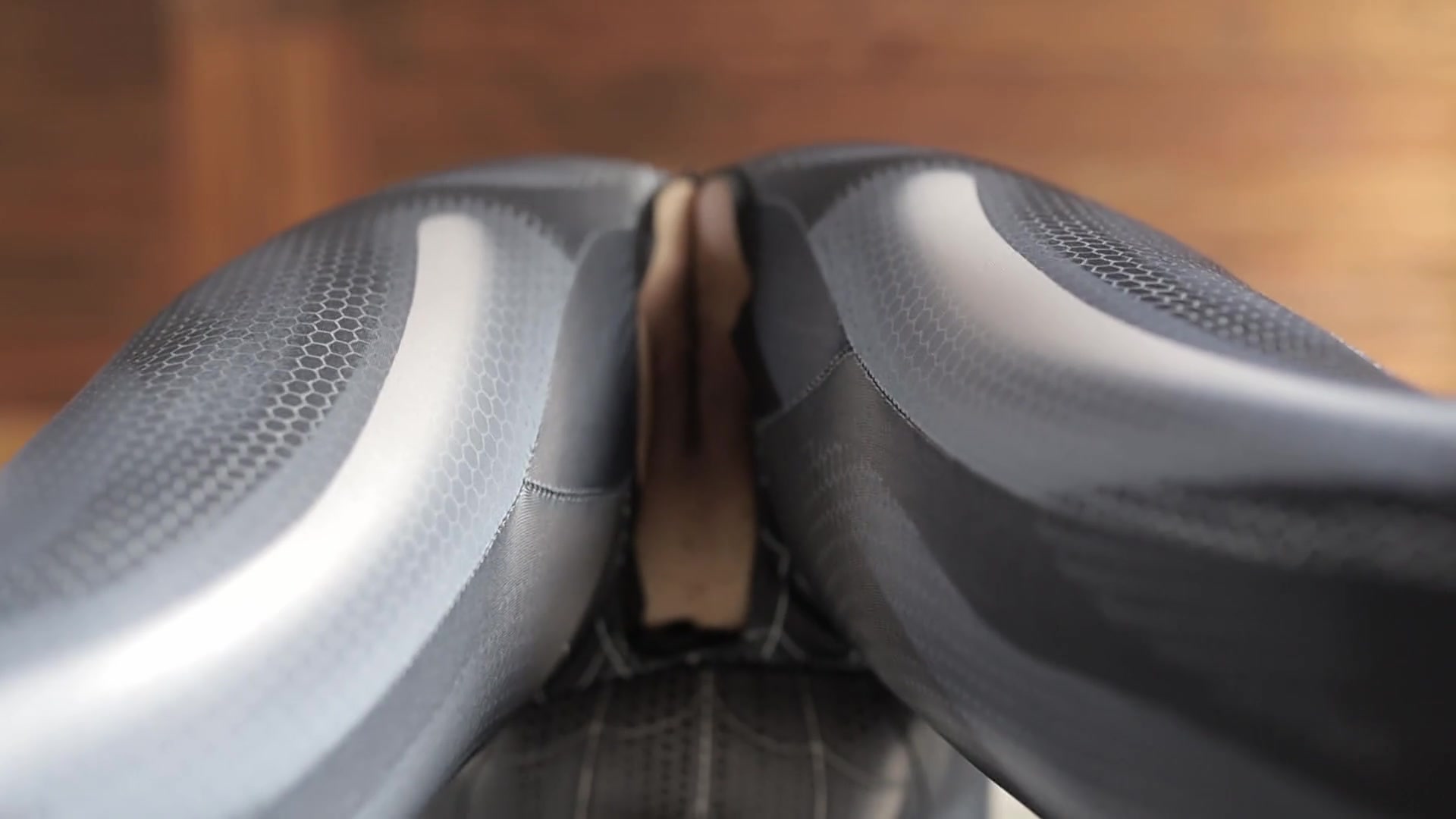 LATEST VIRAL INDO PORN, SPIDERMAN COSPLAYER EVEN GETS STUNG UNTIL CROT IN PUSSY