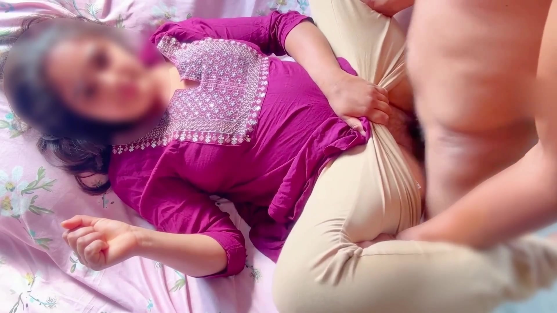 Hot Teen stepsister tight Rosiy pussy hard fucking by big dick xxx video