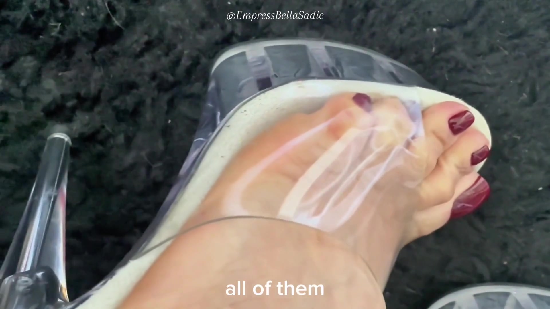 Transparent Platform Heels and Imperatrizbella’s Sexy Red Nails