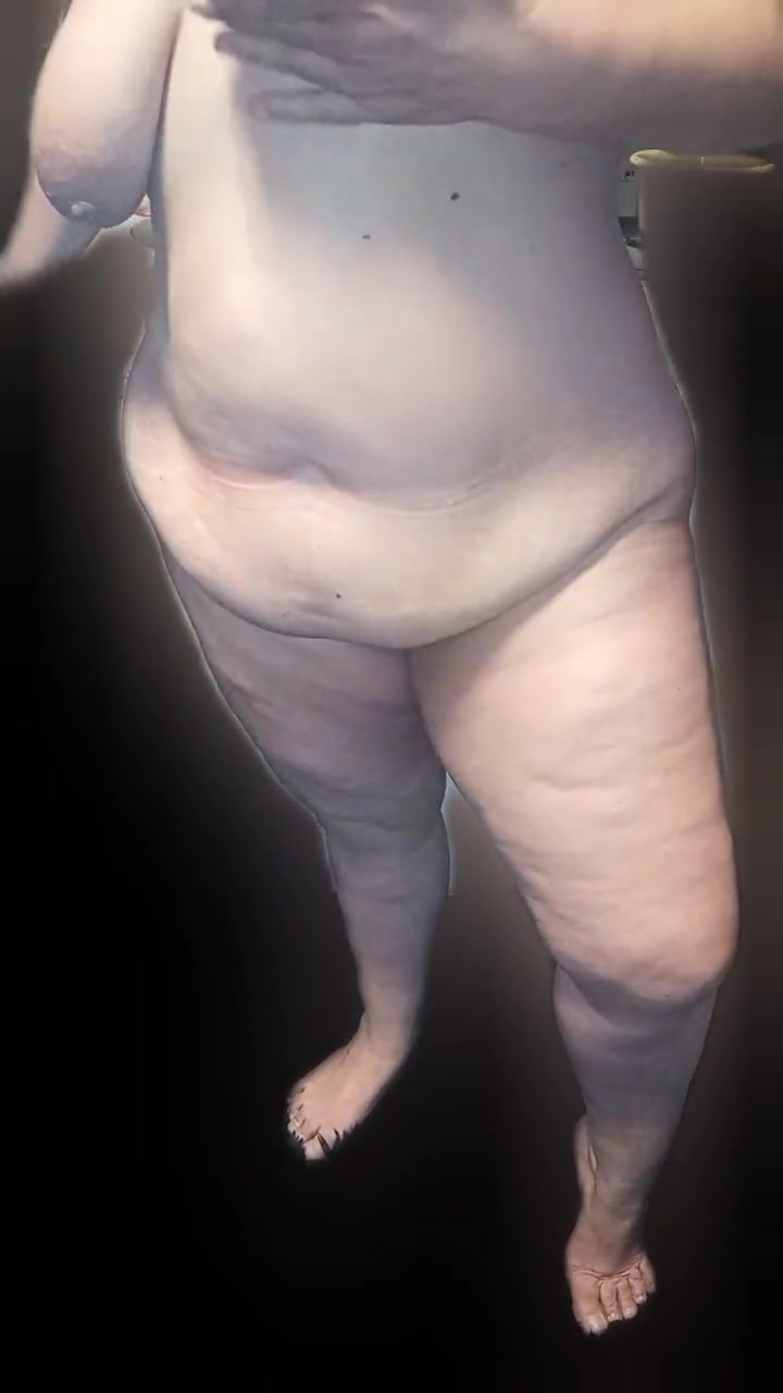 Mature hungarian gypsy woman pussy focus tease – pussy stroking, finger wetting, gypsy milf pussy close up video