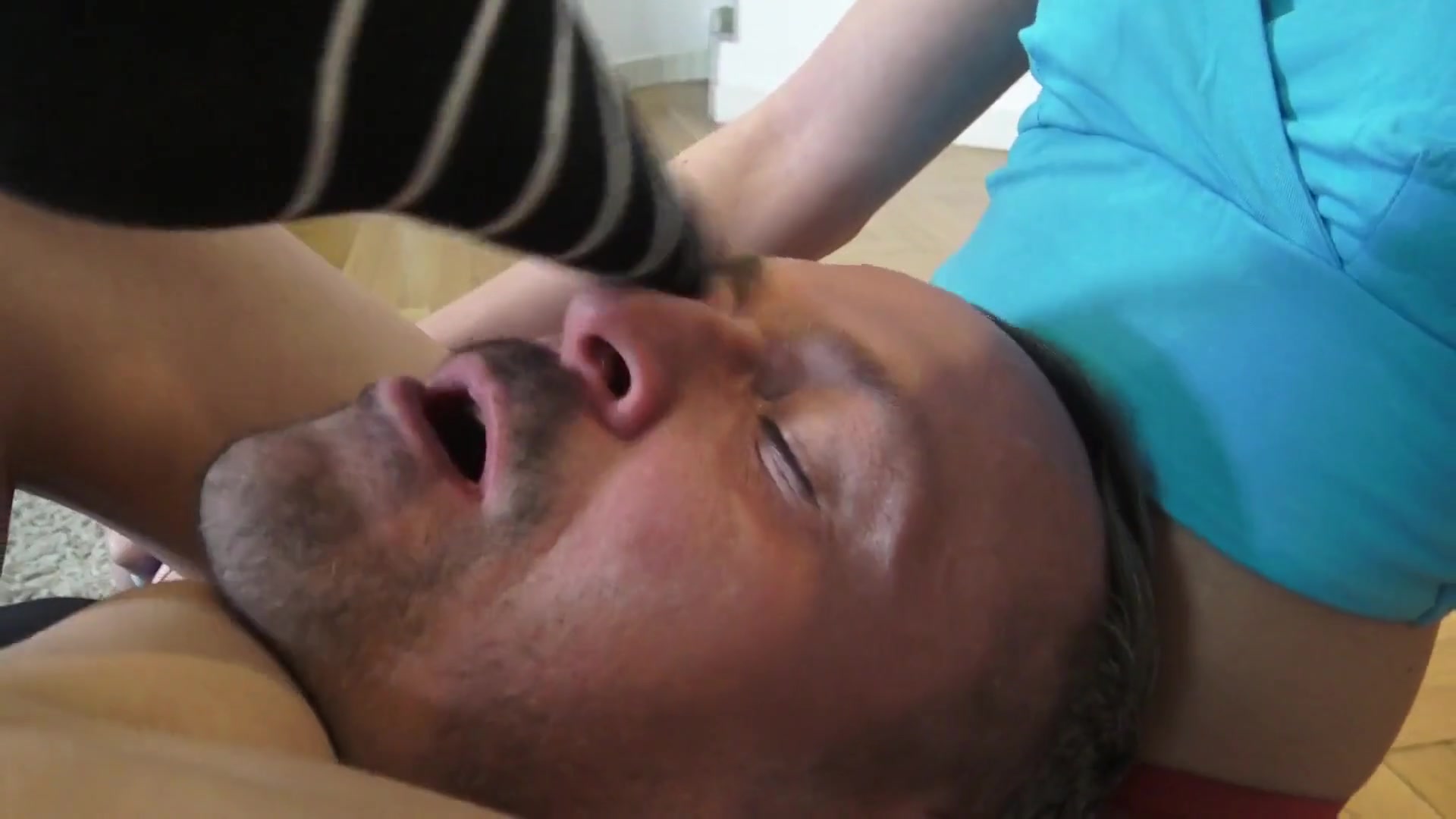 L-logikasock Sniffing Terror.