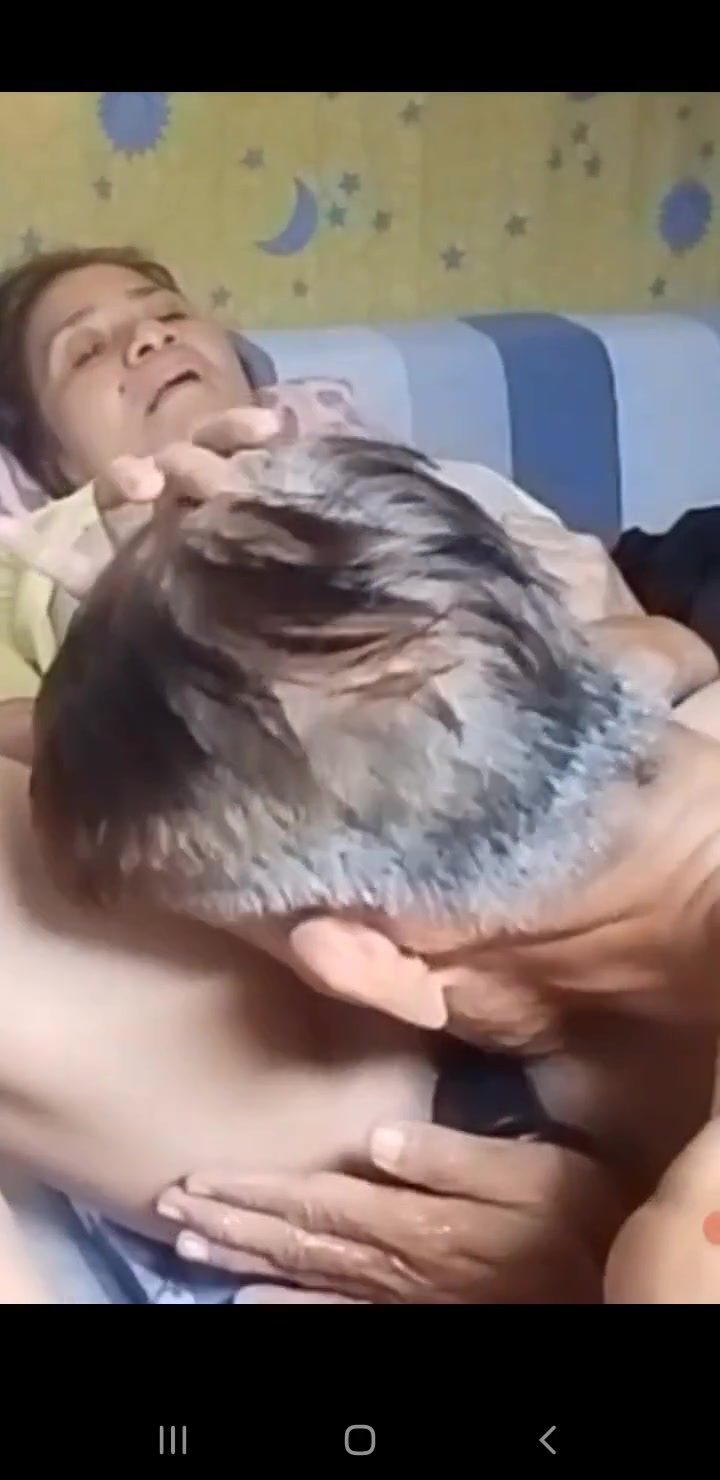 My Wife so Hot and Horny When I Am Doing Eating Her Pussy Fingering Insrt 3 of Kind of Dildo She Squirt and Orgasm Multifle Time