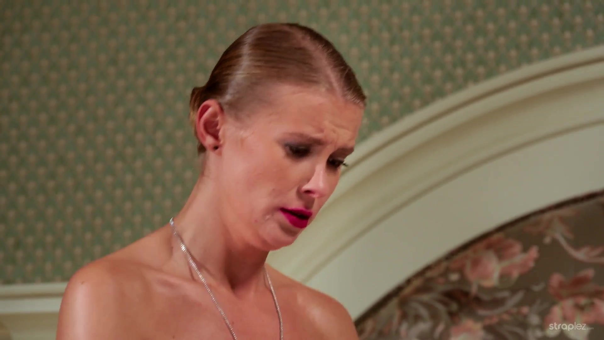 Straplez amelia riven and casey nohrman intimate fashion 2