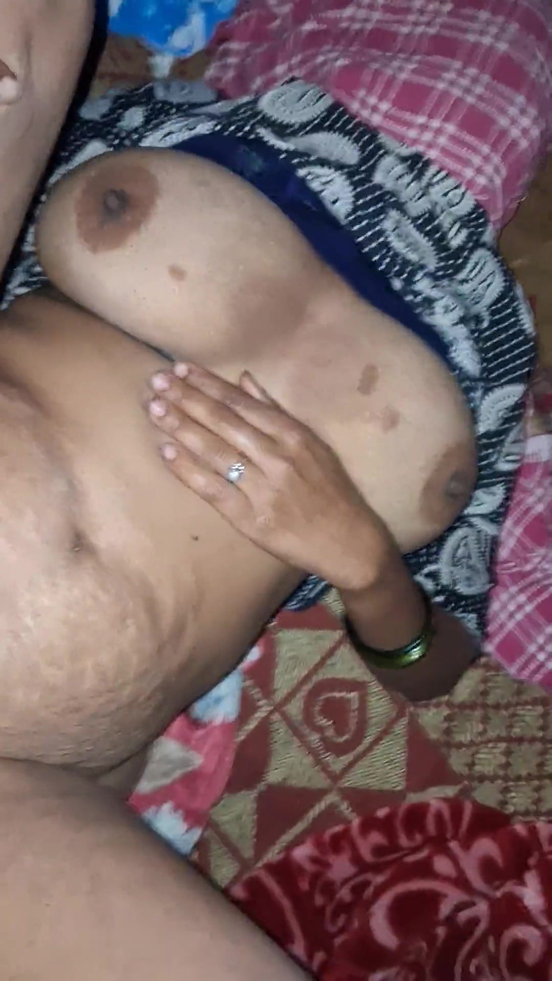 Padukone Indian Bhabhi