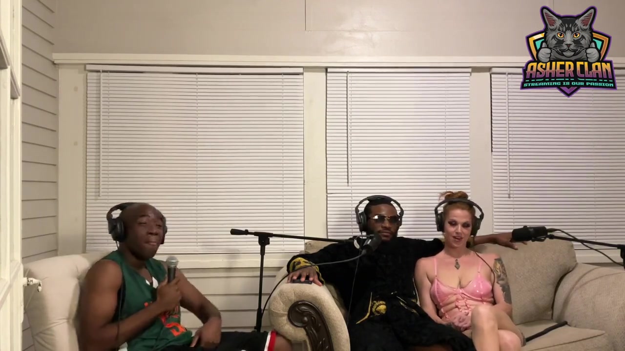 The Fox and the Hounds - Foxi Vixen Joins Mrflourish and Guys for Some Wild Adult Talk Podcast