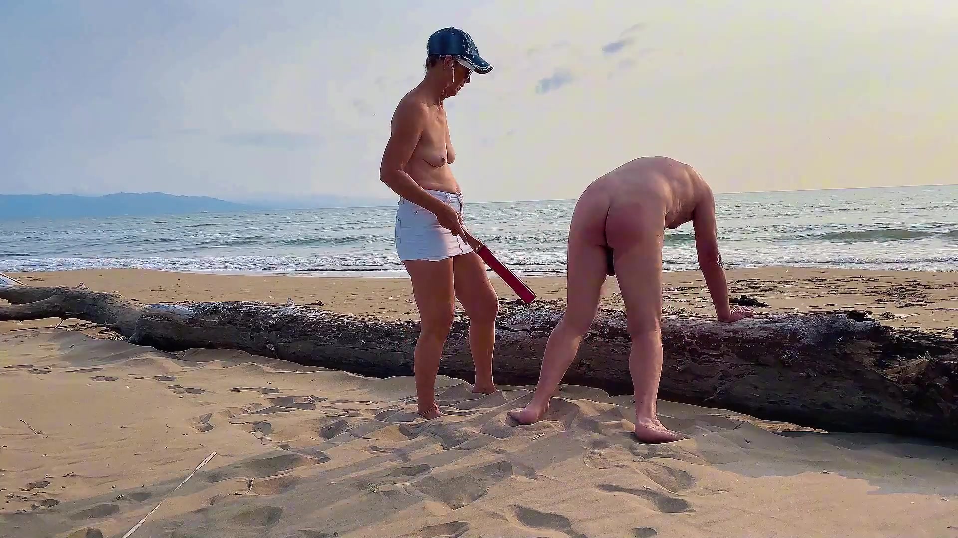 I discipline my cuckold