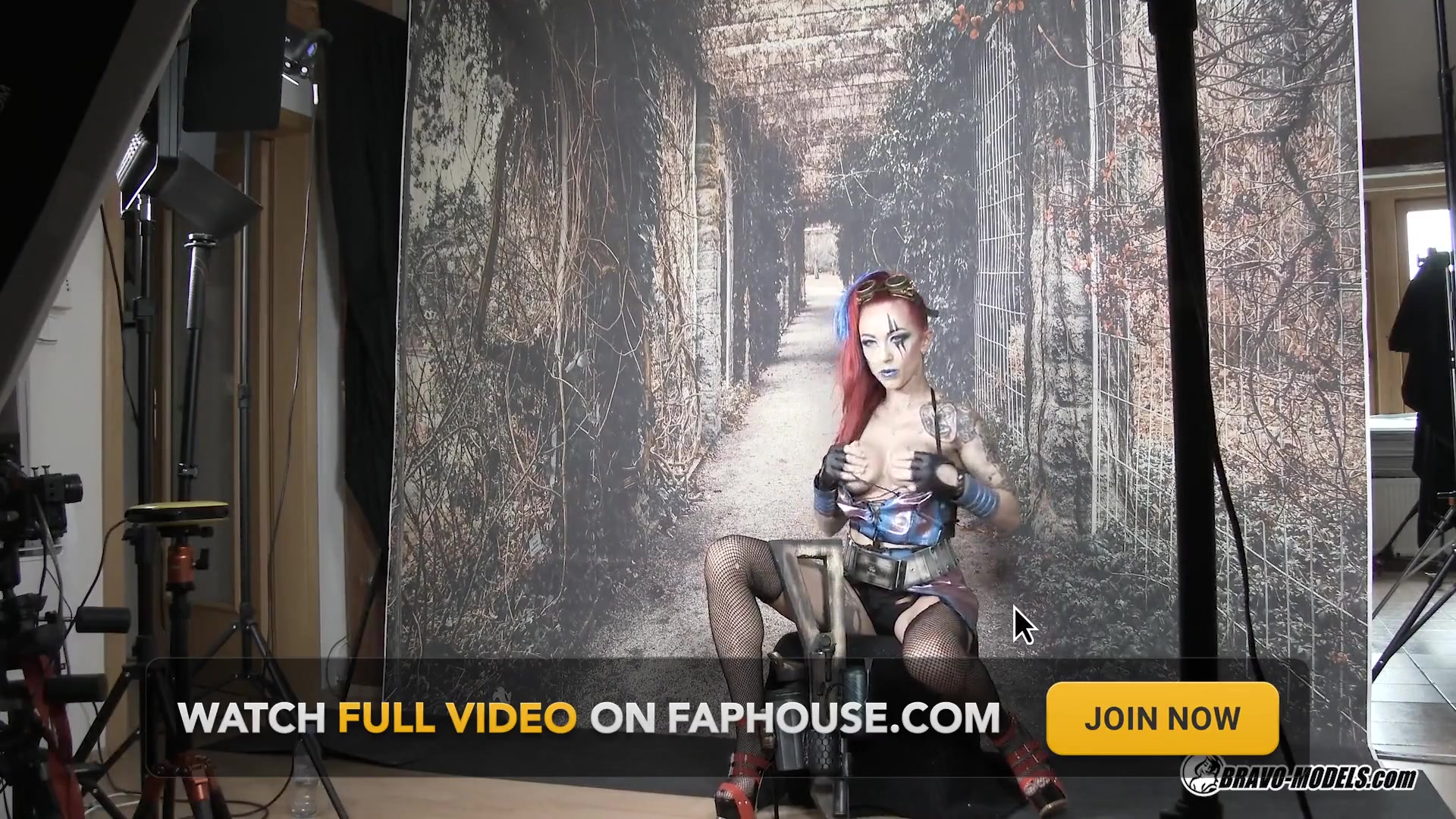 Anne Wild - 399 - Photoshoot Backstage