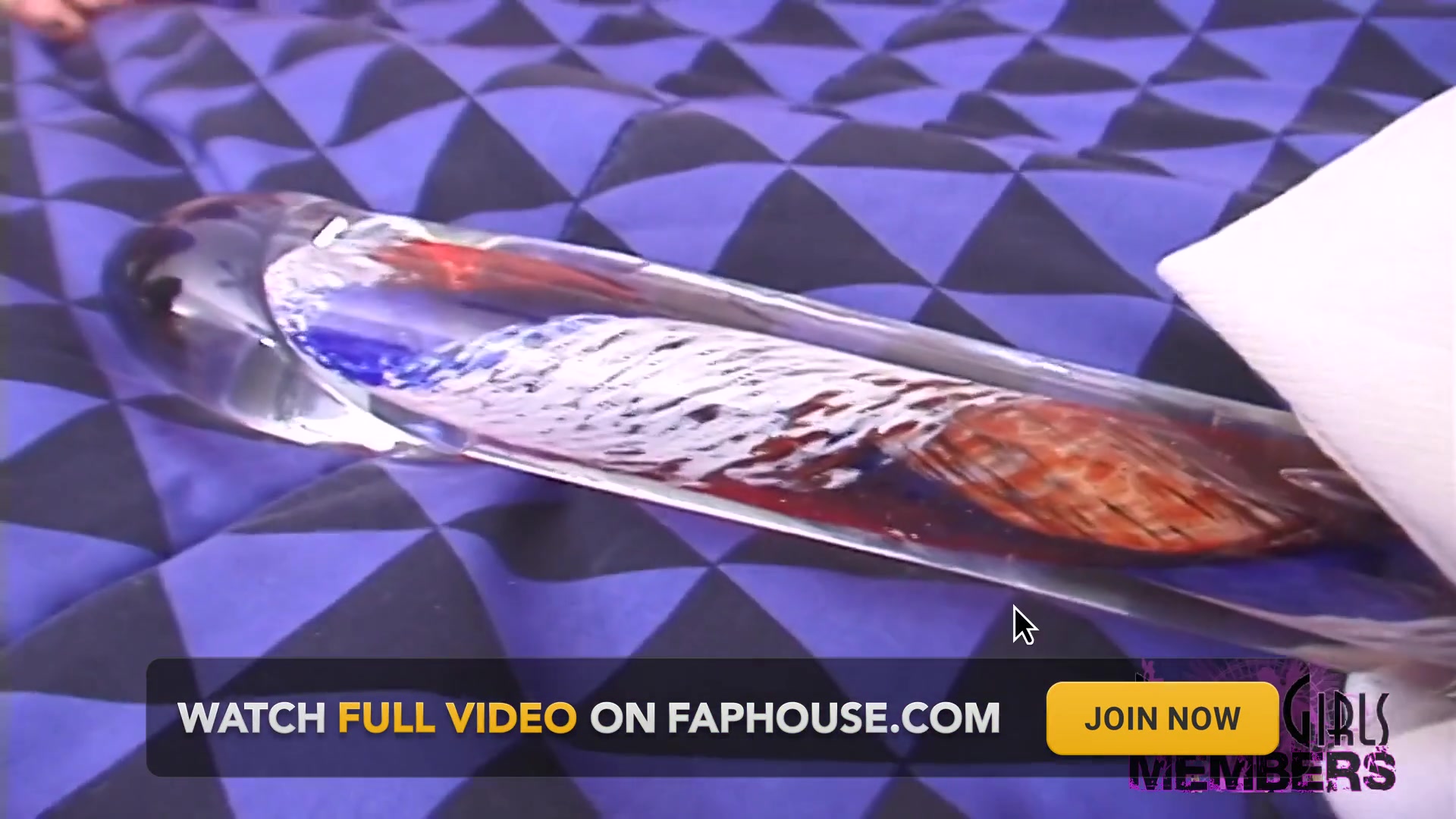 Hot Girl Joins to Make an All Girl Threesome Fuckfest