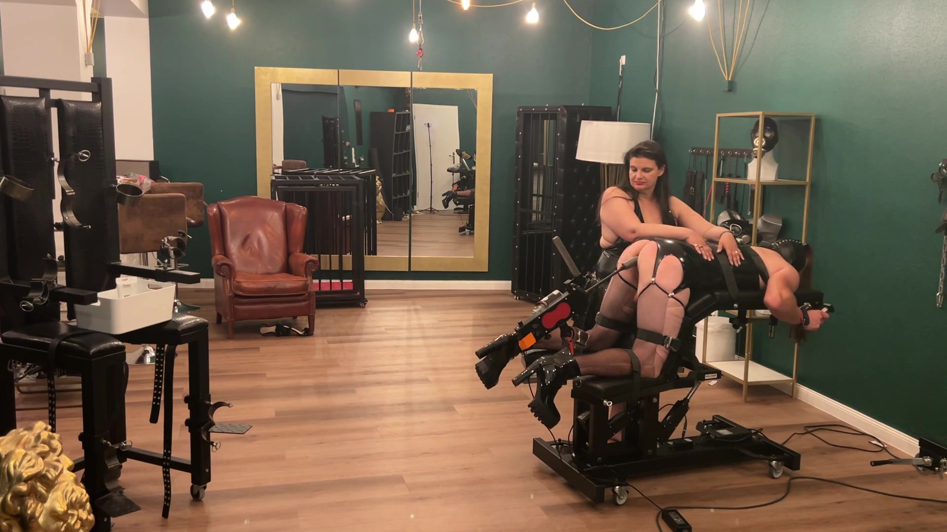 Fetish Lofts Hardcore Anal Session with TV Slave Part 4-4