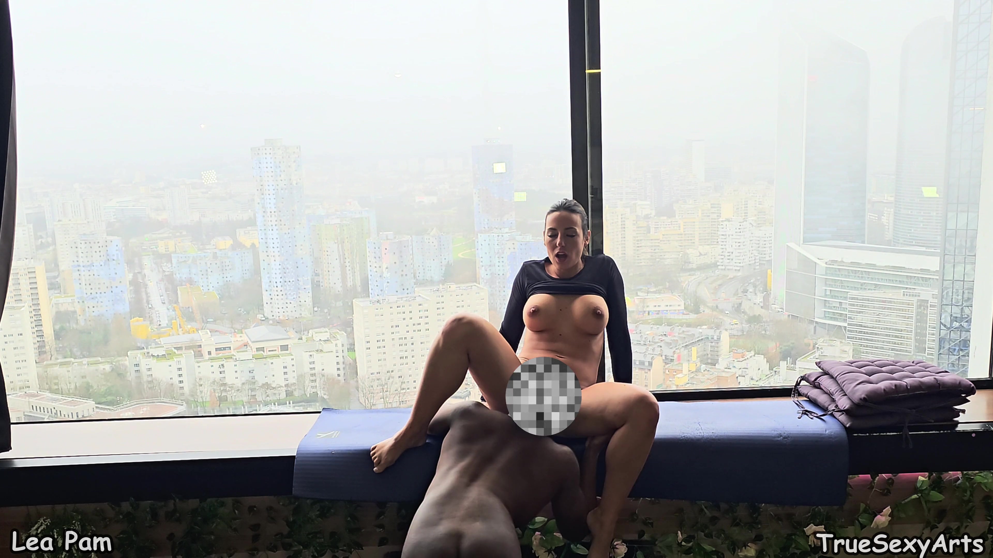 Lea Pam 4K French Fitness Babe seduces Personal Trainer & fucks during Intense Home Workout