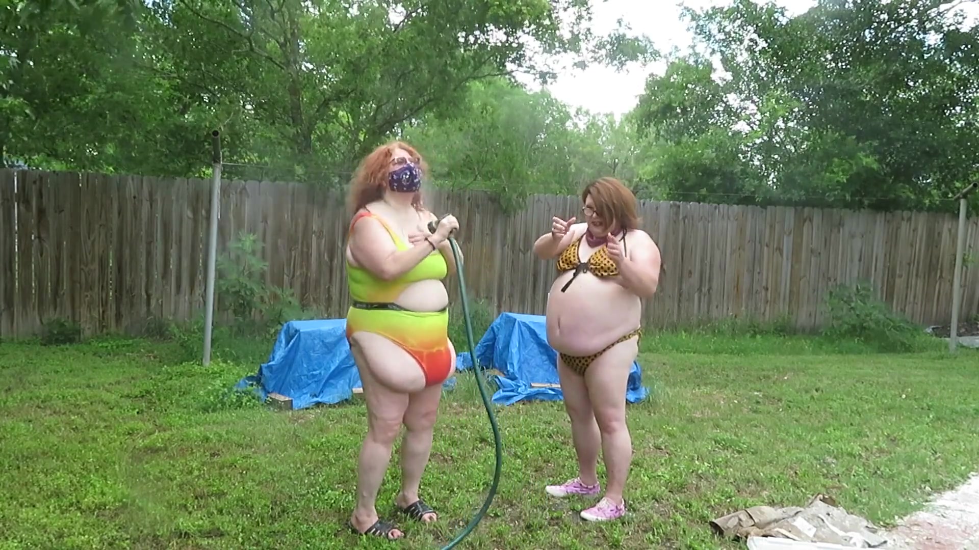 Clean stuff and each other with hose me and BBW tranny Dee Dee