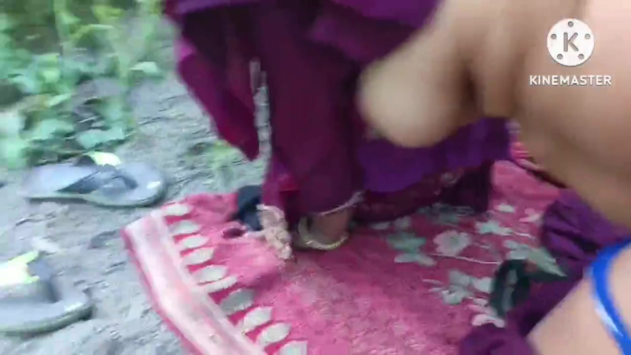 Punjabi bhabhi outdoor sex . Bhabhi fucked in doggy style in n jungle.