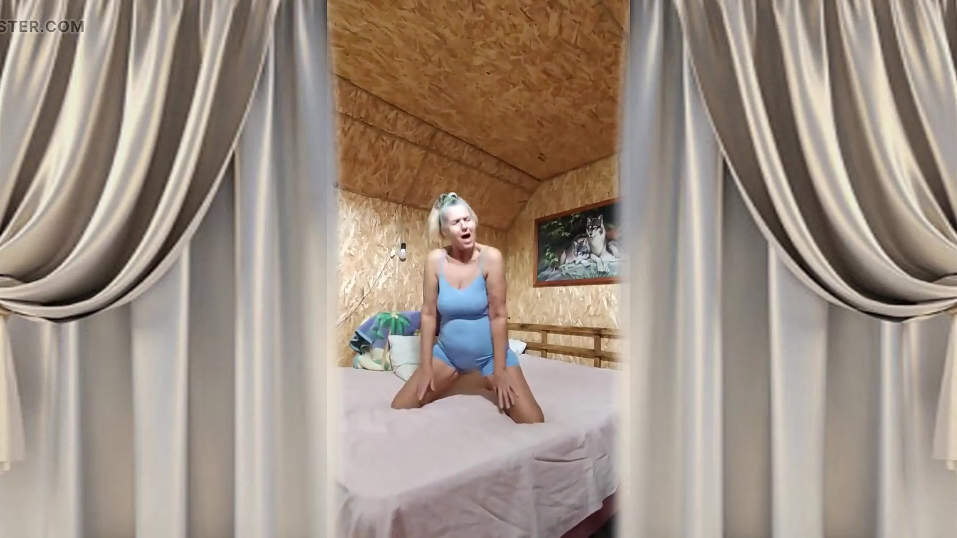 Hot Housewife Lukerya Greets a New Day