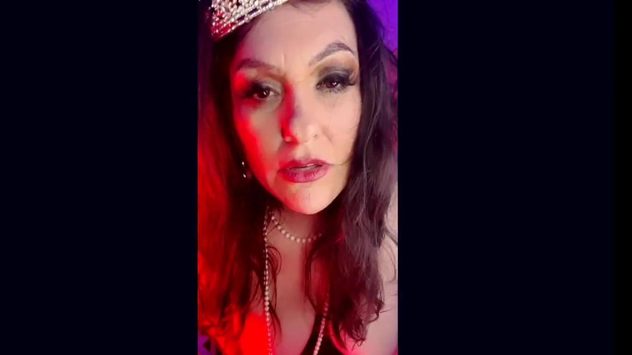 HOmewrecking BBW Babe SanDiego8383 bdegs fotr her married lover's cock