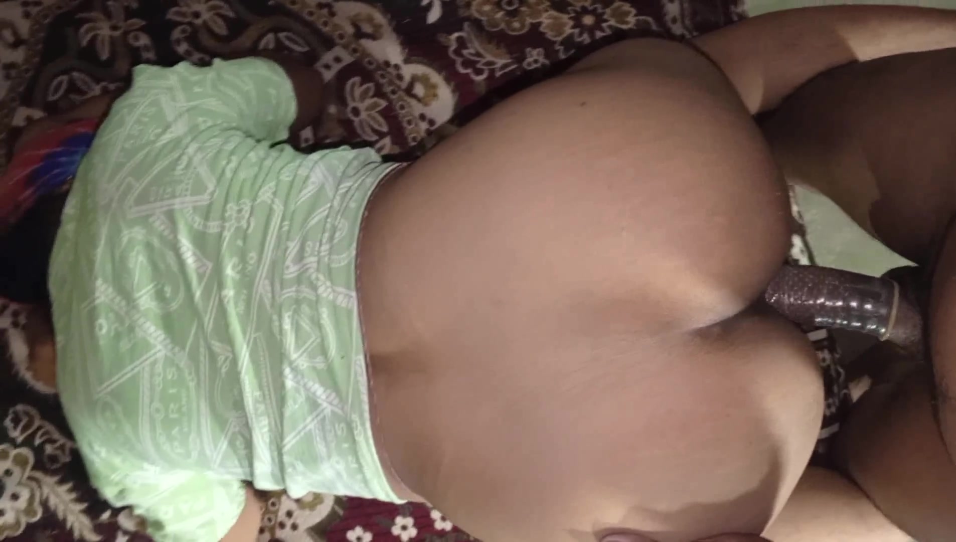 Desi girl friend gar bula kar pela.