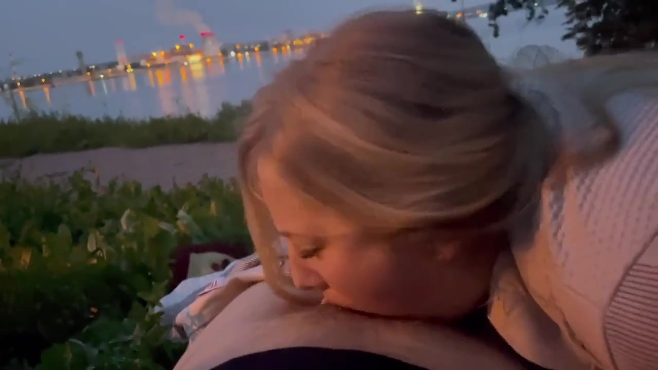 Gave a Blowjob to a Guy on the Embankment