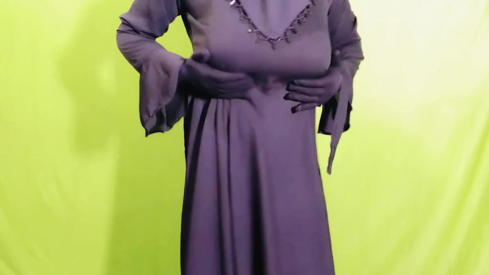 Beautiful Amena Bhabhi has sex indoors wearing a burqa and hijab