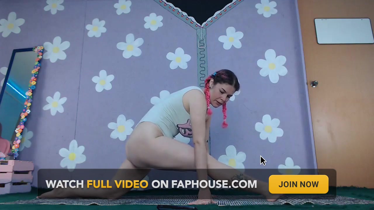 Yoga Workout Beginner Livestream Flashing