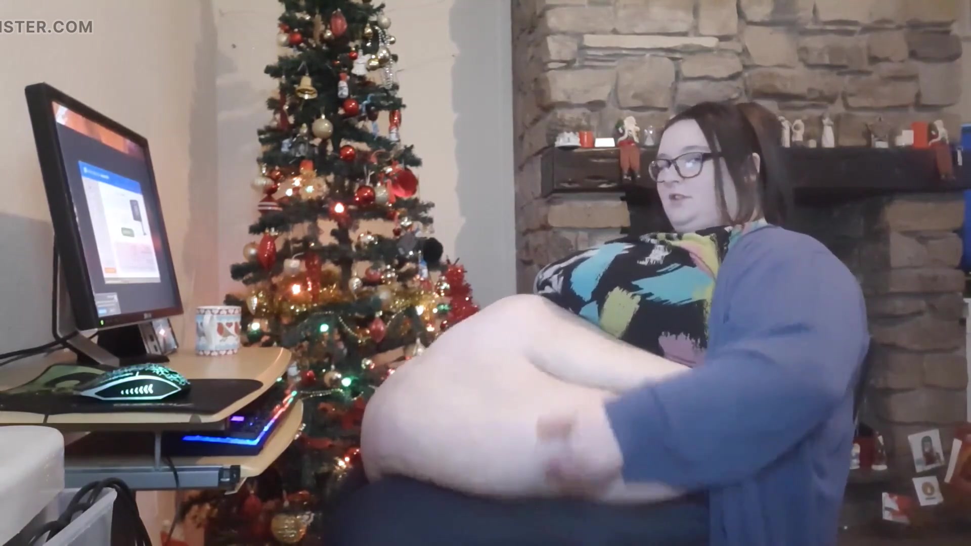 The fattest girl at work belly rubs